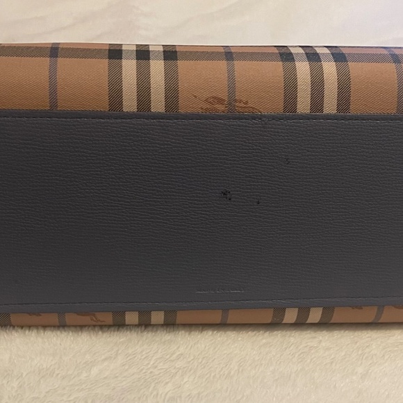 Burberry reversible tote - Picture 2 of 14